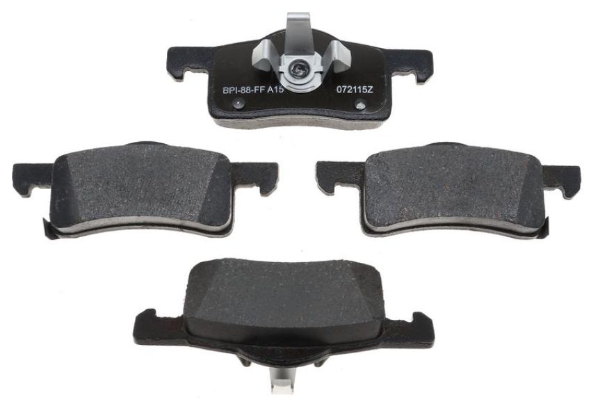 Raybestos MGD935C Raybestos R-Line Ceramic Brake Pad Set
