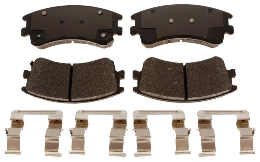 Raybestos MGD957CH Raybestos R-Line Ceramic Brake Pad Set