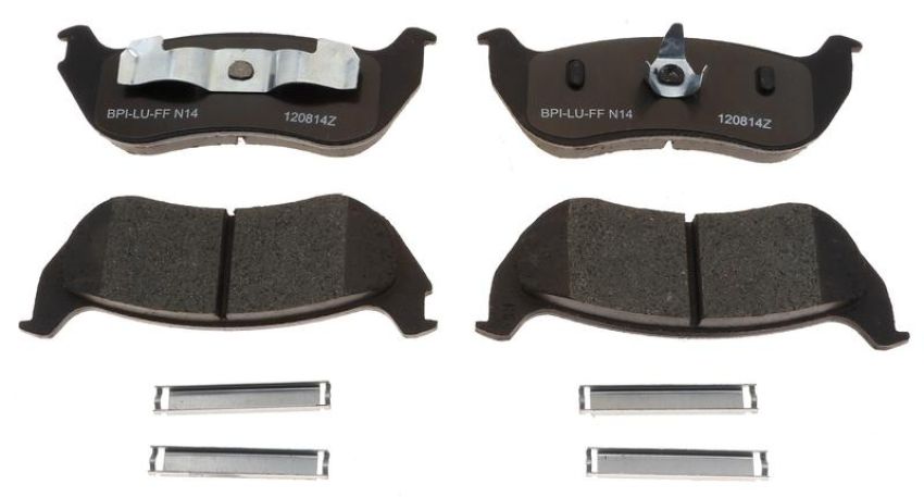 Raybestos MGD964CH Raybestos R-Line Ceramic Brake Pad Set
