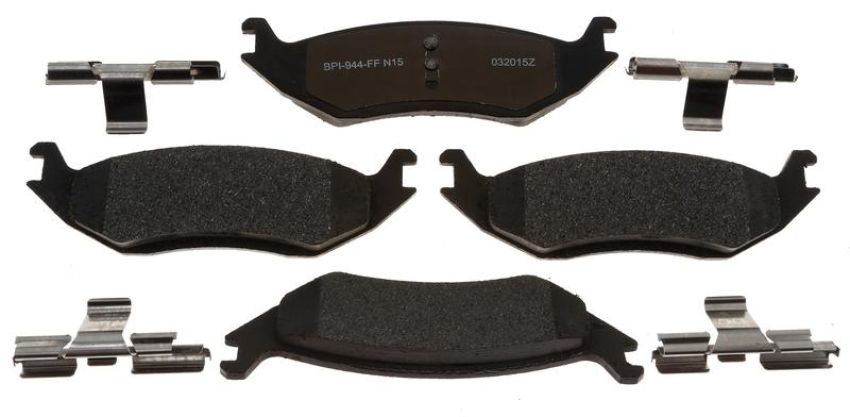 Raybestos MGD967MH Raybestos R-Line Metallic Brake Pad Set