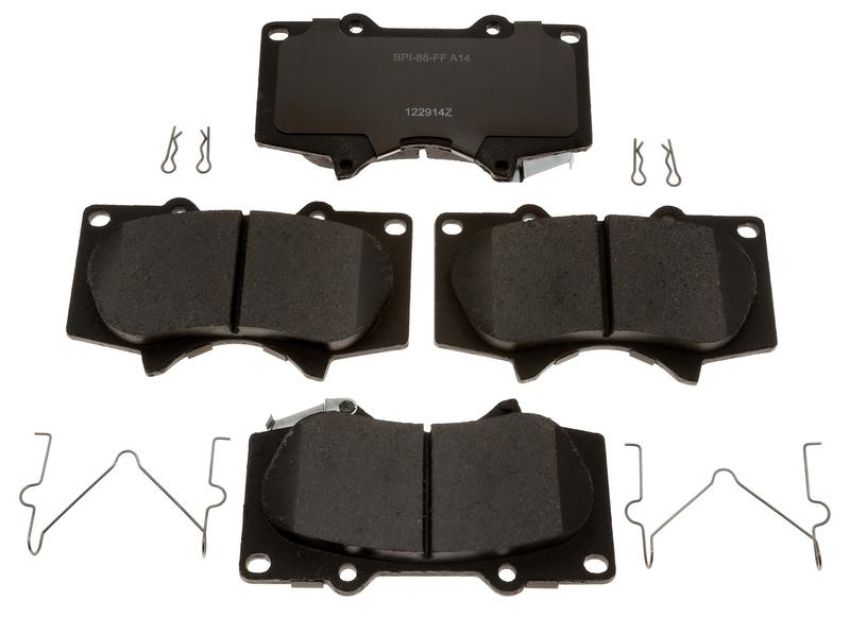 Raybestos MGD976CH Raybestos R-Line Ceramic Brake Pad Set