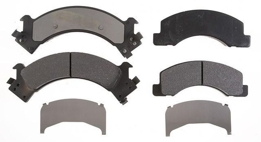 Raybestos PGD546M Raybestos Element3 Metallic Brake Pad Set