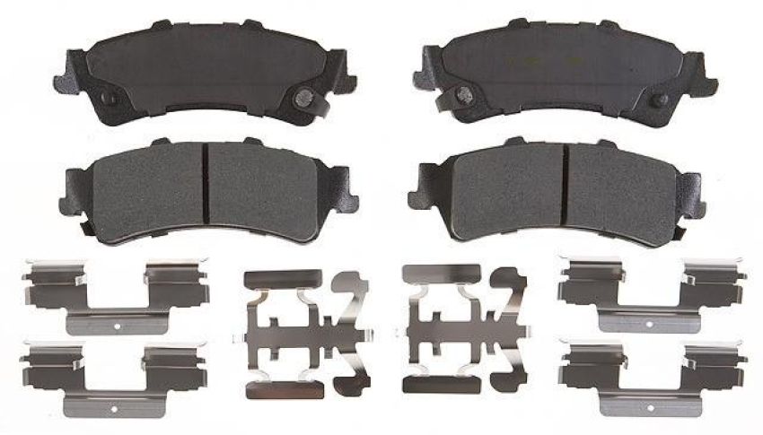 Raybestos PGD792M Raybestos Element3 Metallic Brake Pad Set