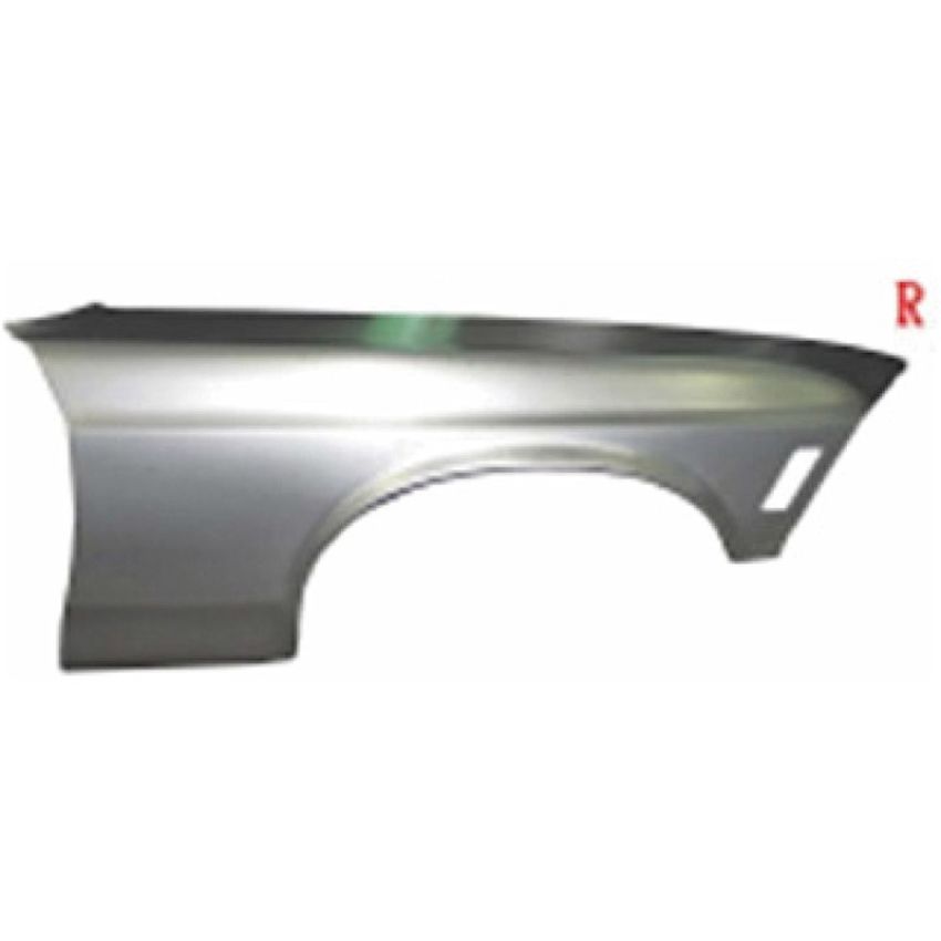 RH FENDER W/ LAMP HOLE MUSTANG 70