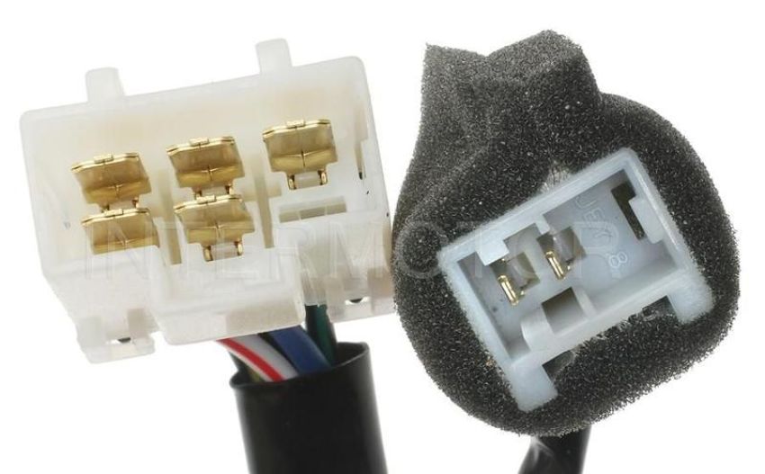 Standard Ignition US-305 Ignition Switch With Lock Cylinder