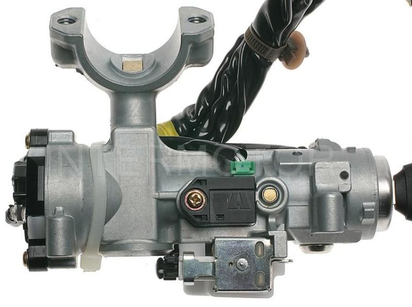 Standard Ignition US-438 Ignition Switch With Lock Cylinder