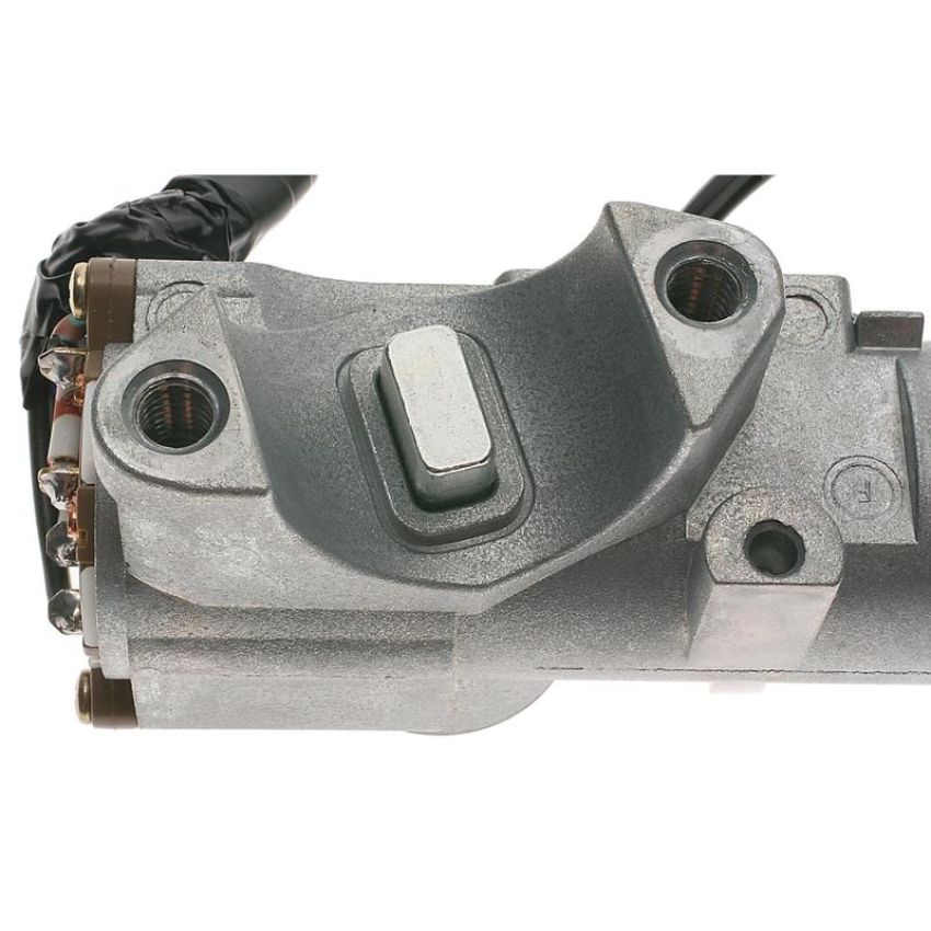 Standard Ignition US-470 Ignition Switch With Lock Cylinder
