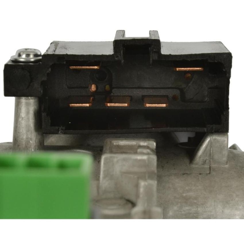 Standard Ignition US-605 Ignition Switch With Lock Cylinder