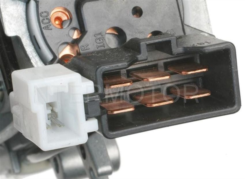 Standard Ignition US-839 Ignition Switch With Lock Cylinder