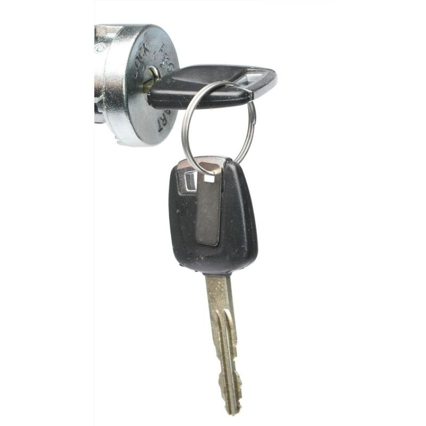 Standard Ignition US-886 Ignition Switch With Lock Cylinder