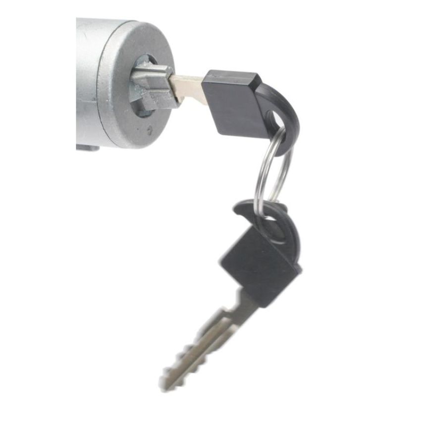 Standard Ignition US-954 Ignition Switch With Lock Cylinder