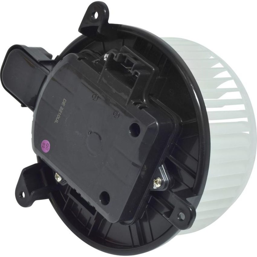 Universal Air Conditioning BM 10069C HVAC Blower Motor -- Blower Motor W/ Wheel