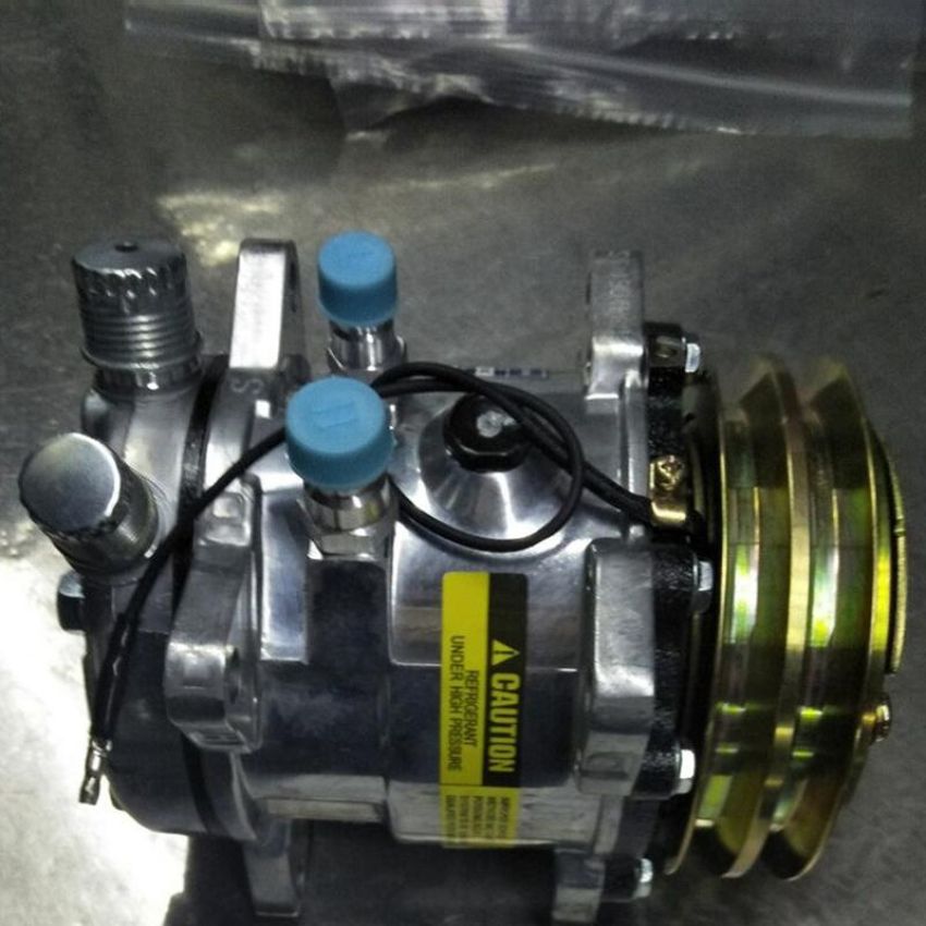 Universal Air Conditioning CO 11513C A/C Compressor -- UAC SD505 Compressor Assembly