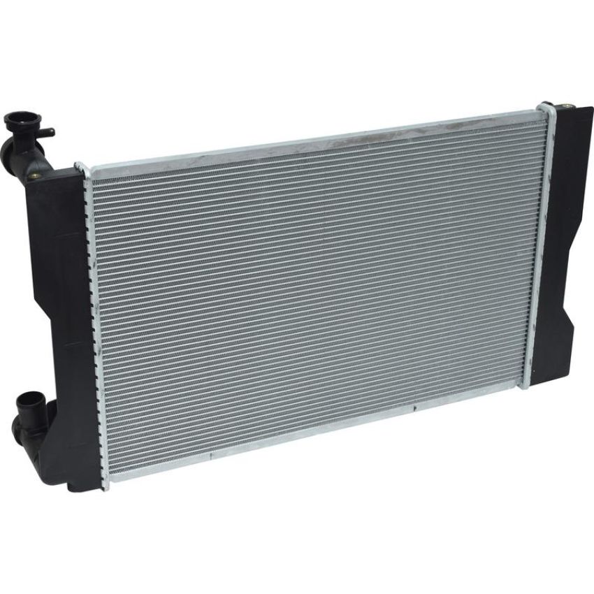 Universal Air Conditioning RA 13152C Radiator -- Crossflow Radiator