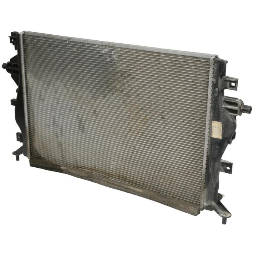 Universal Air Conditioning RA 13678C Radiator -- Crossflow Radiator