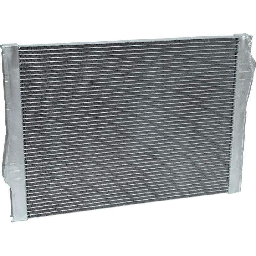 Universal Air Conditioning RA 13694C Radiator -- Crossflow Radiator