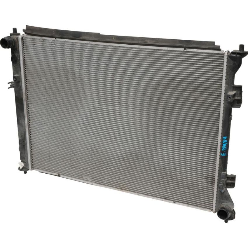 Universal Air Conditioning RA 13876C Radiator -- Radiator