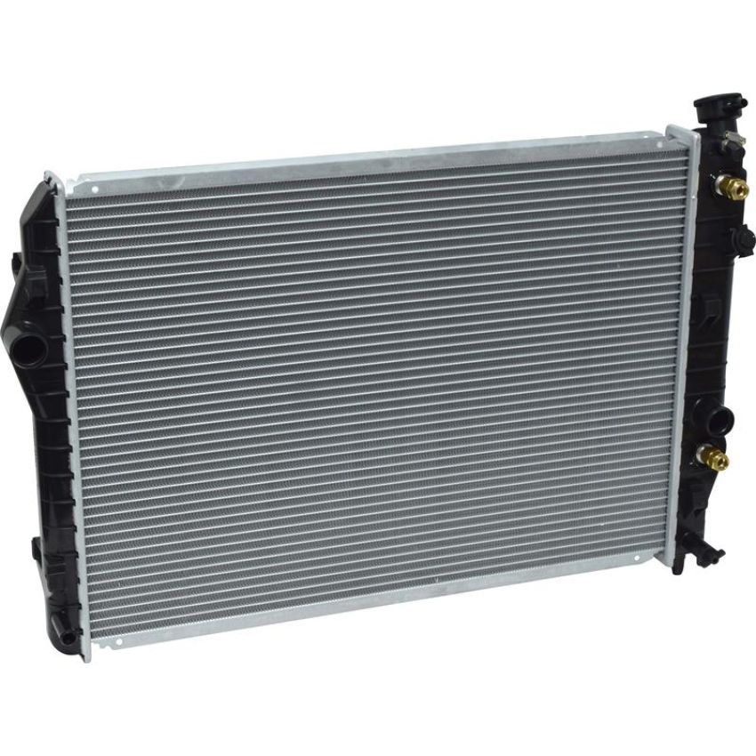 Universal Air Conditioning RA 1486C Radiator -- Crossflow Radiator