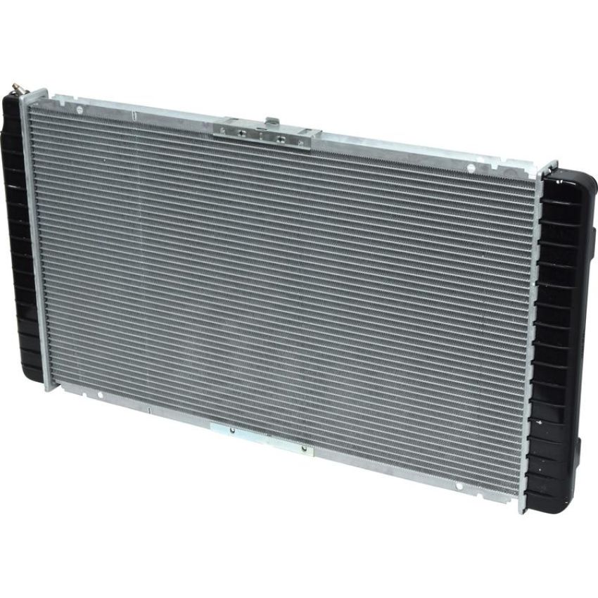 Universal Air Conditioning RA 1517C Radiator -- Crossflow Radiator