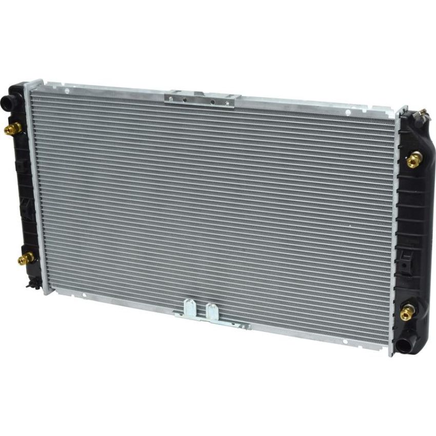 Universal Air Conditioning RA 1517C Radiator -- Crossflow Radiator
