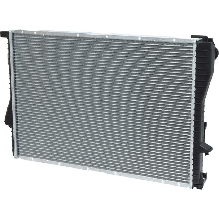 Universal Air Conditioning RA 2284C Radiator -- Crossflow Radiator