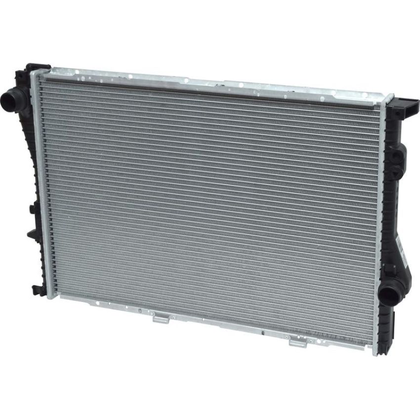 Universal Air Conditioning RA 2284C Radiator -- Crossflow Radiator