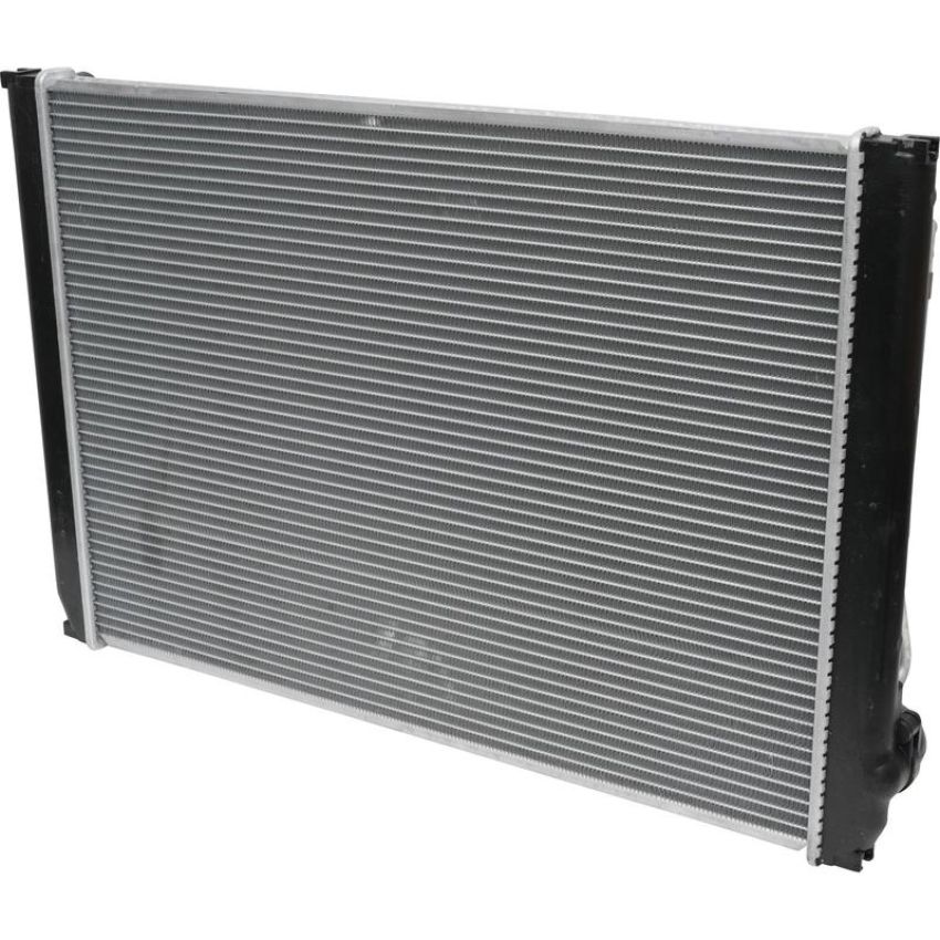 Universal Air Conditioning RA 2682C Radiator -- Crossflow Radiator