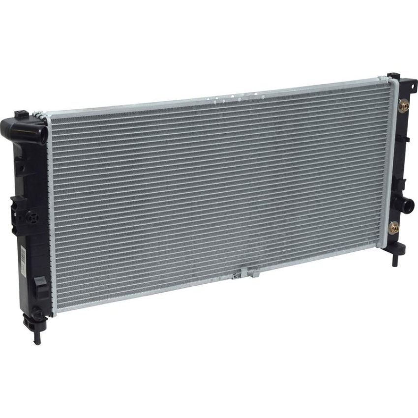Universal Air Conditioning RA 2881C Radiator -- Crossflow Radiator