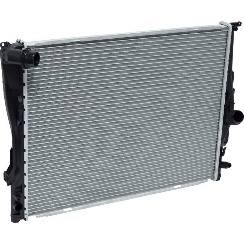 Universal Air Conditioning RA 2882C Radiator -- Crossflow Radiator