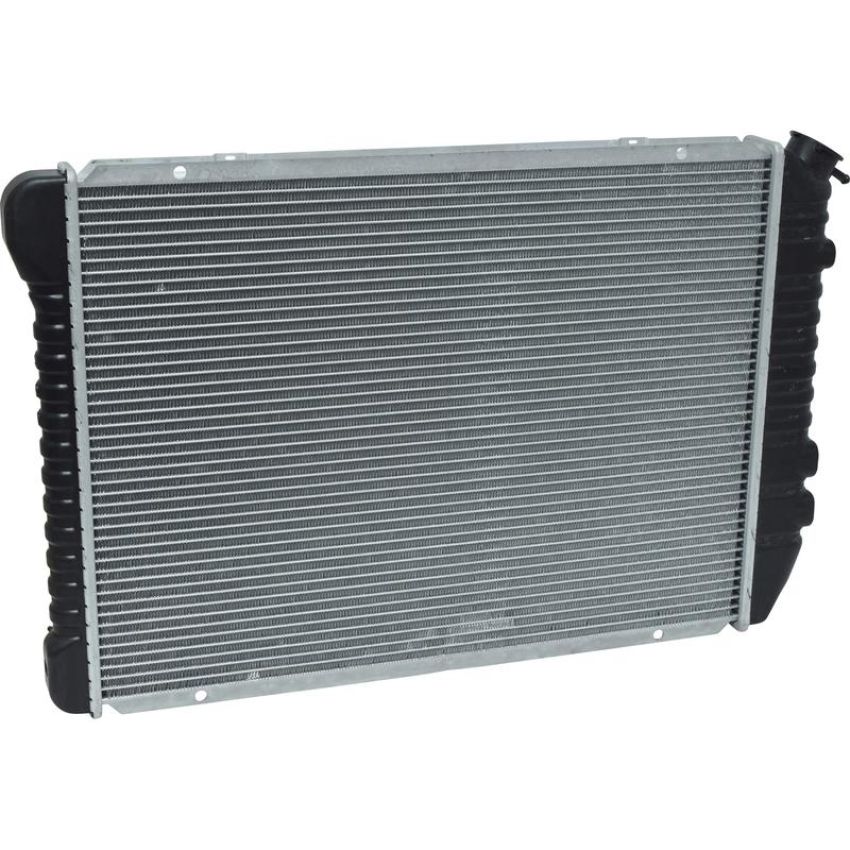 Universal Air Conditioning RA 556C Radiator -- Crossflow Radiator