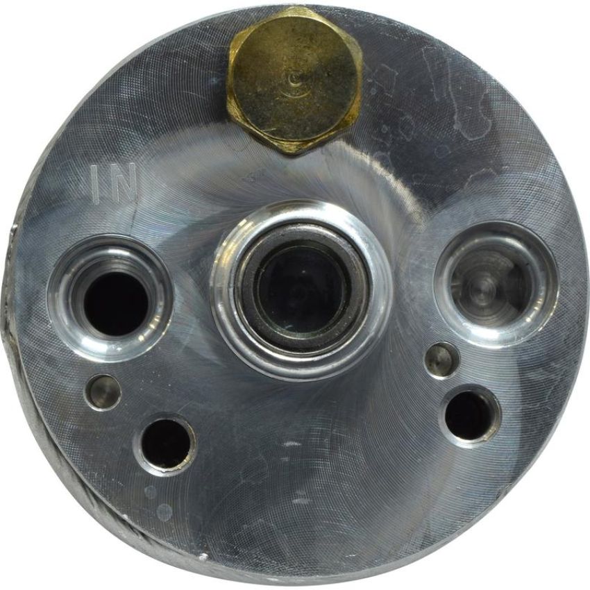 Universal Air Conditioning RD 9982C A/C Receiver Drier -- Drier Pad Mount