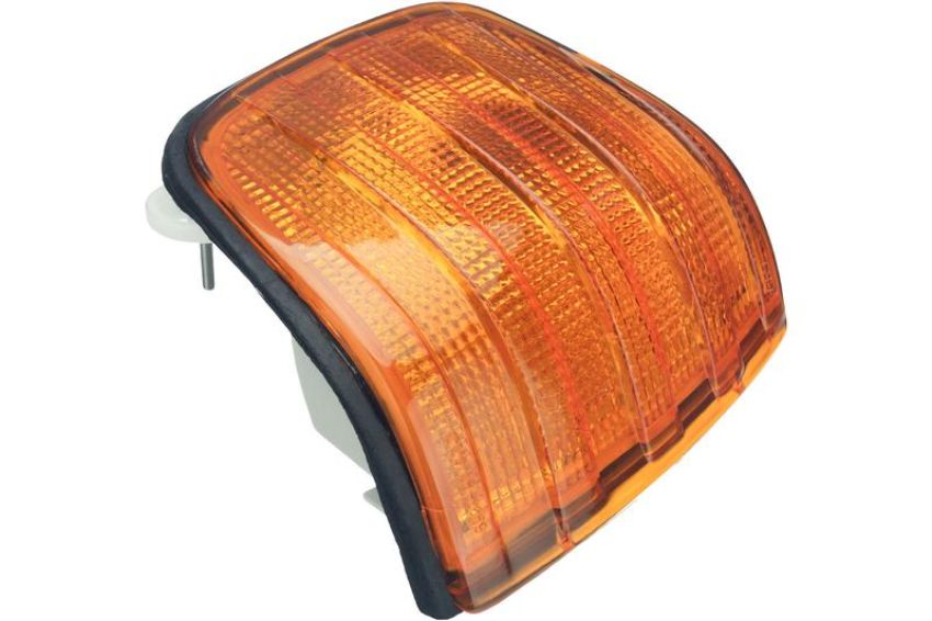 URO Parts 0008208421 Turn Signal