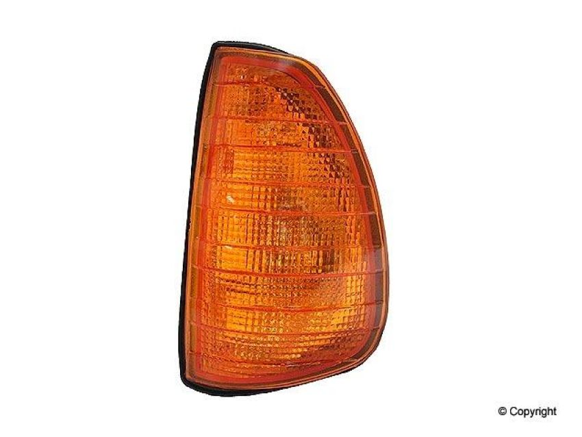 URO Parts 0008208821 Turn Signal