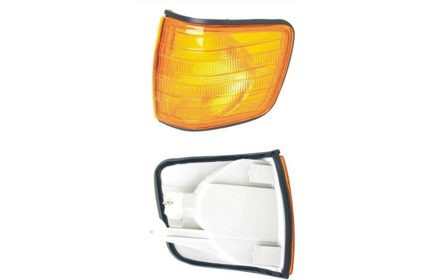 URO Parts 0008209421 Turn Signal