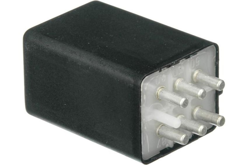 URO Parts 0015450605 Relay