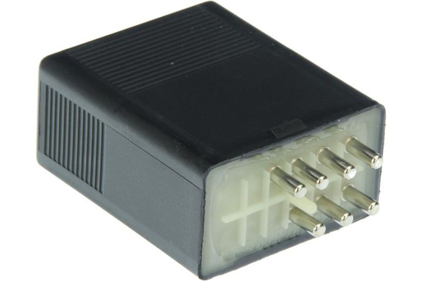 URO Parts 0015455305 Fuel Pump Relay