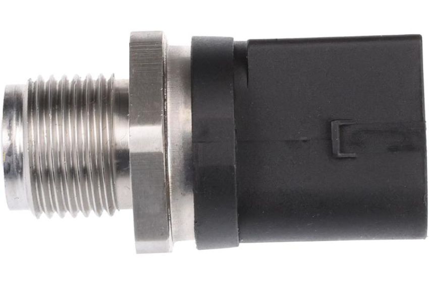 URO Parts 0061536528 Fuel Pressure Sensor