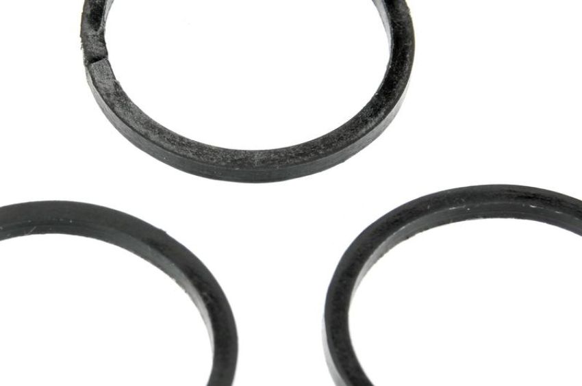 URO Parts 06F198107A Camshaft Adjuster Seal Kit