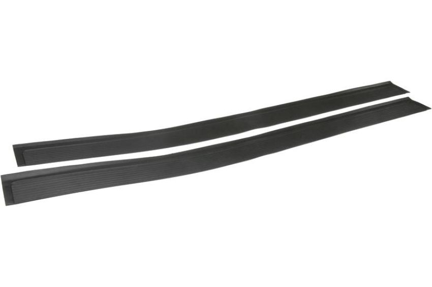 URO Parts 1076860180PR Door Sill Mat Set