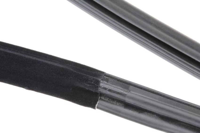 URO Parts 1076900797 Pillar Post Seal