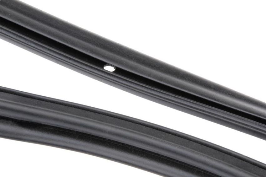 URO Parts 1076900797 Pillar Post Seal