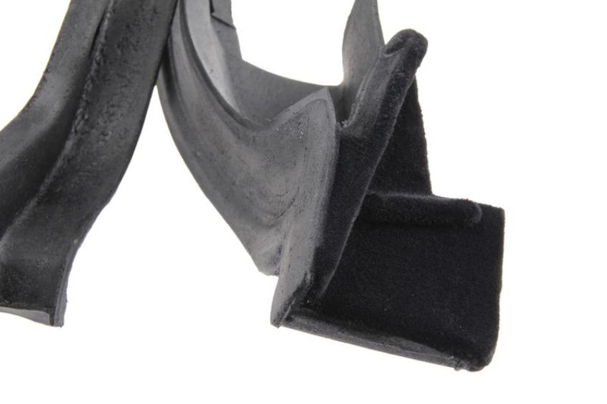 URO Parts 1077200278 Door Seal