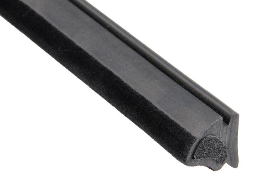 URO Parts 1077200678 Hard Top Seal