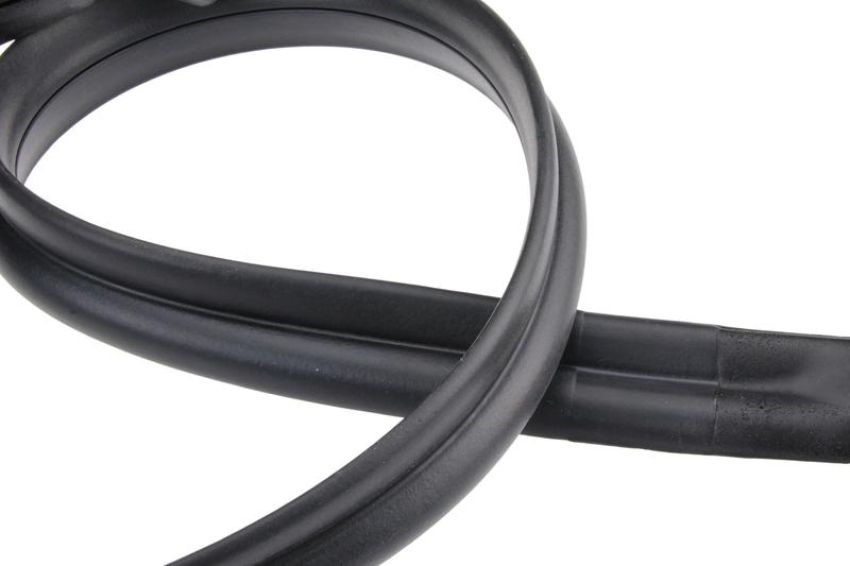 URO Parts 1077790022 Convertible Top Seal