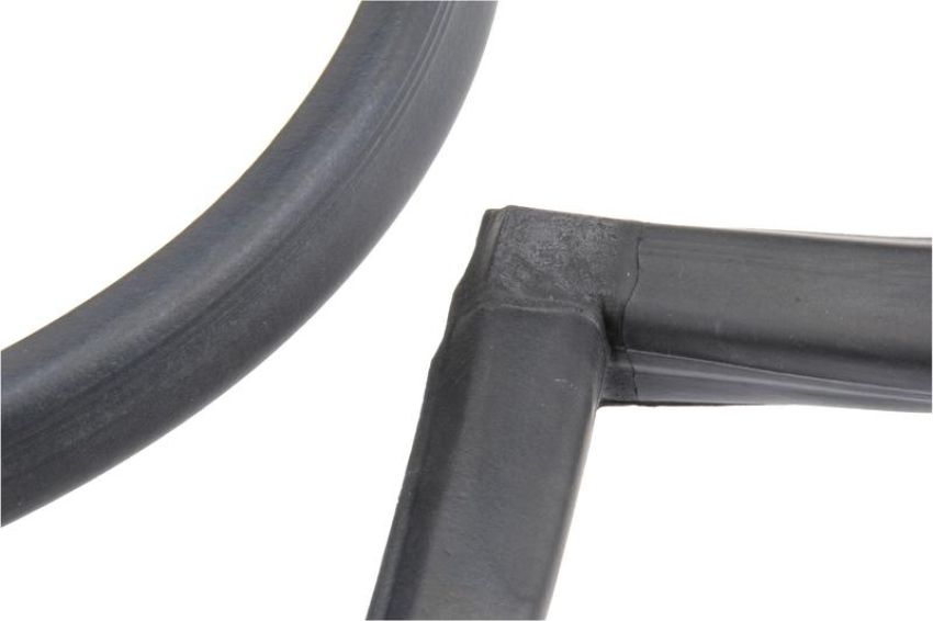 URO Parts 1087500077 Trunk Seal