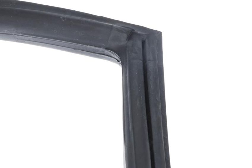 URO Parts 1106700139 Rear Window Seal