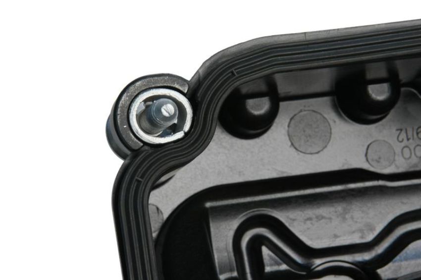 URO Parts 11127552281 Valve Cover