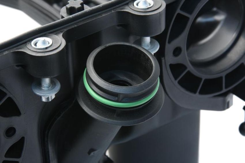 URO Parts 11127588412 Valve Cover
