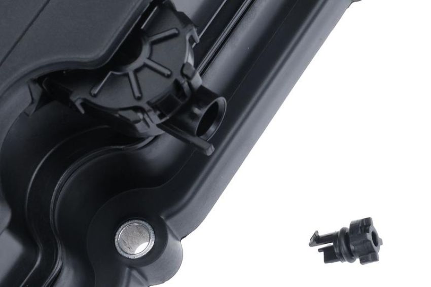 URO Parts 11127646555 Valve Cover