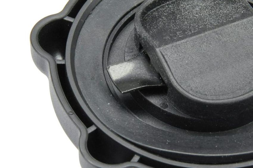 URO Parts 11127832157 Oil Filler Cap